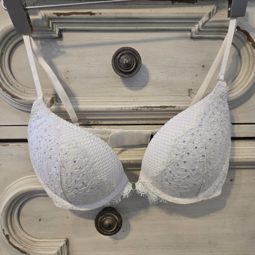 Victoria's Secret White Lace Bra